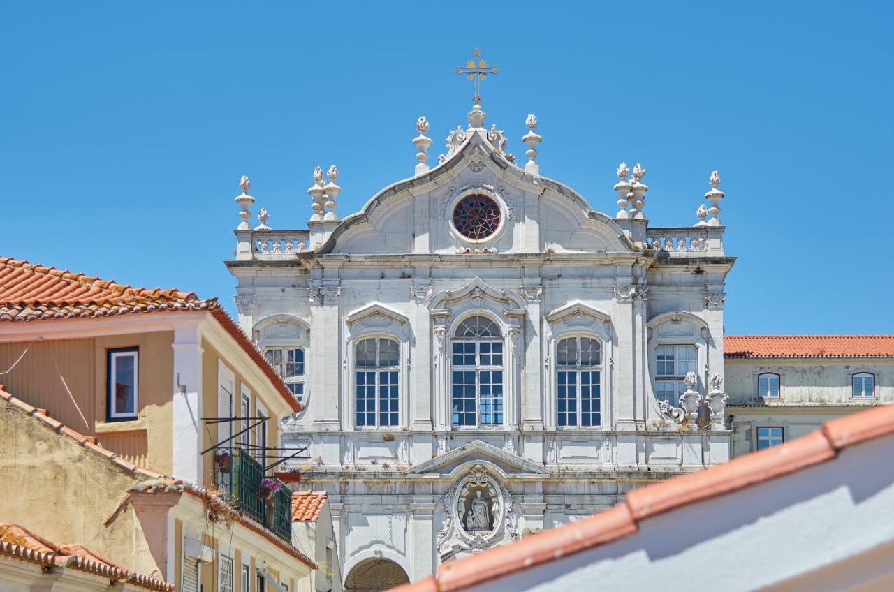 Cozy Apartment In Historic Center With Terrace Lisbon Bagian luar foto