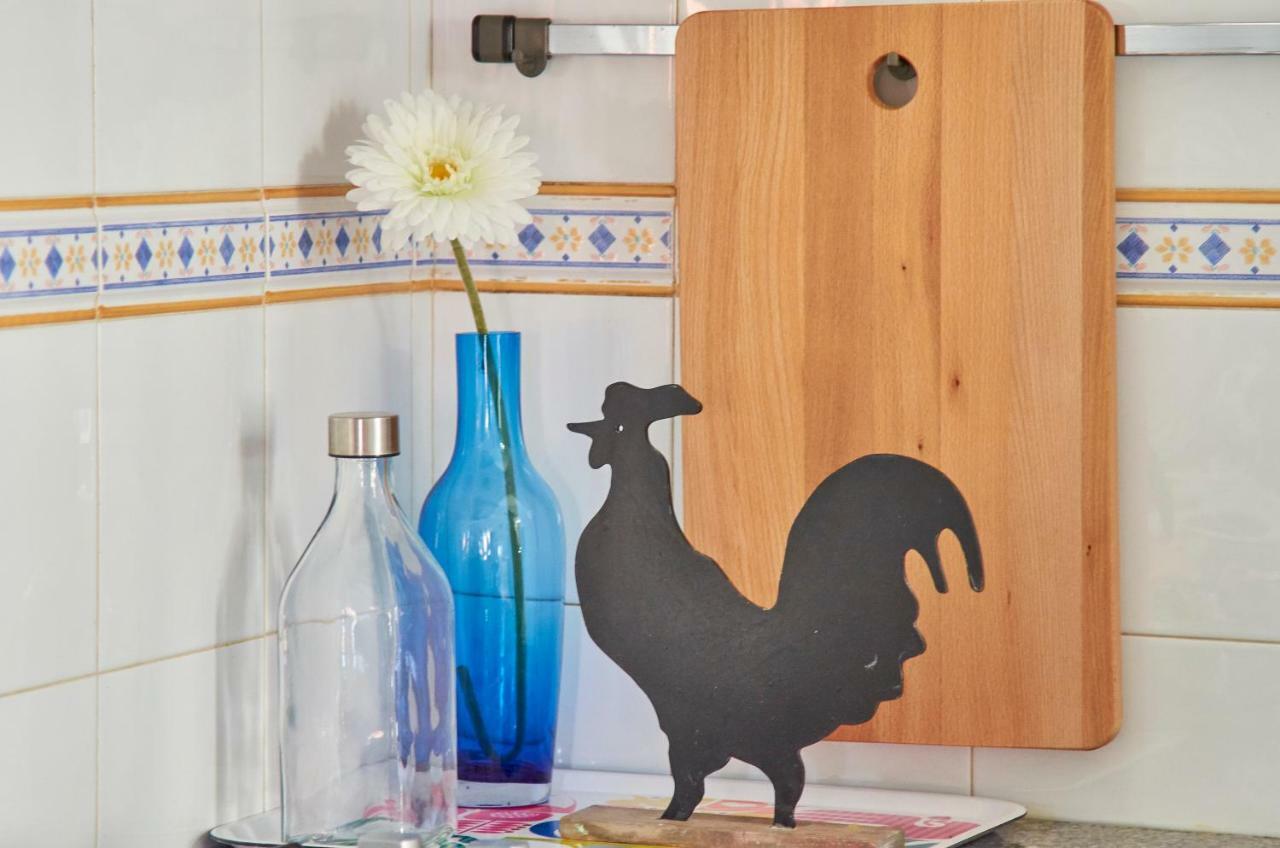 Cozy Apartment In Historic Center With Terrace Lisbon Bagian luar foto