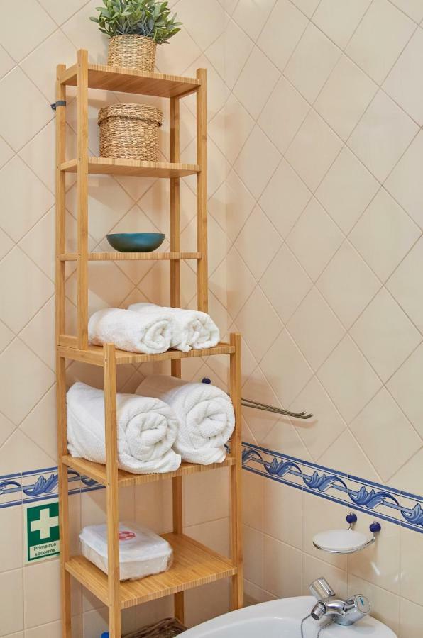 Cozy Apartment In Historic Center With Terrace Lisbon Bagian luar foto